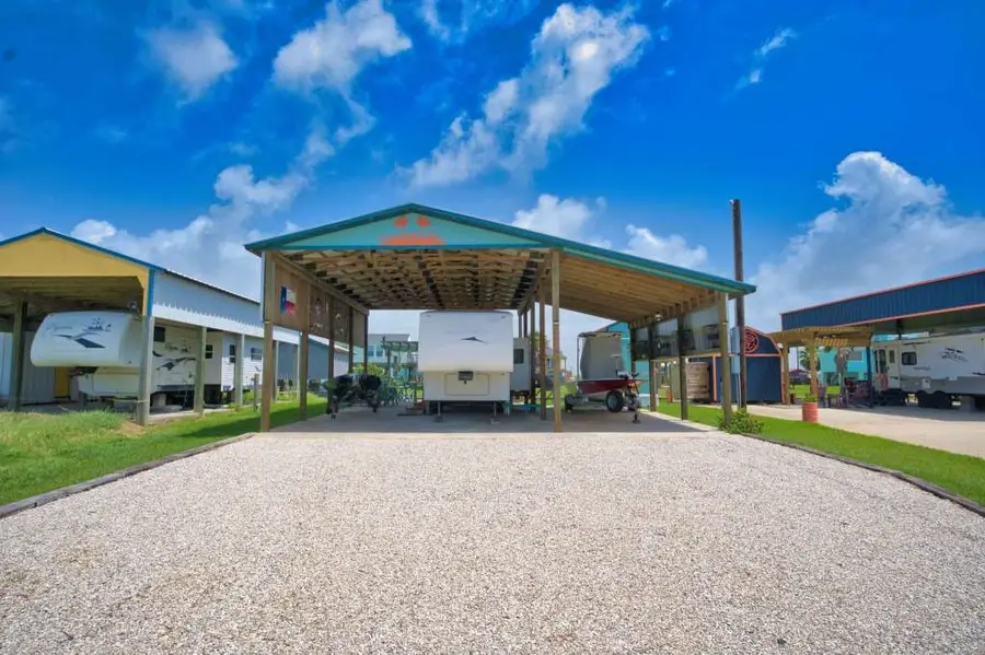 690 County Rd 202, Sargent, TX 77414 - Image #2