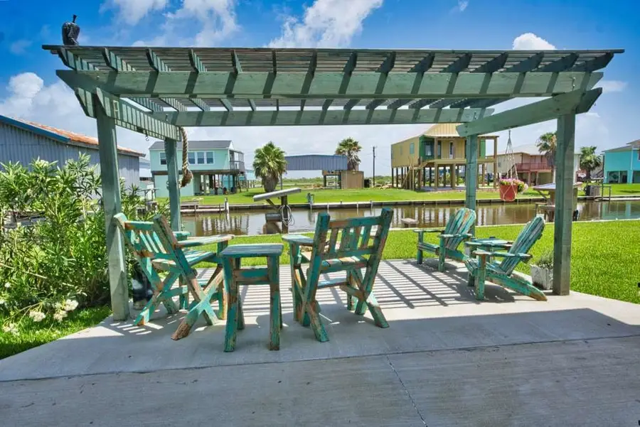 690 County Rd 202, Sargent, TX 77414 - Image #3