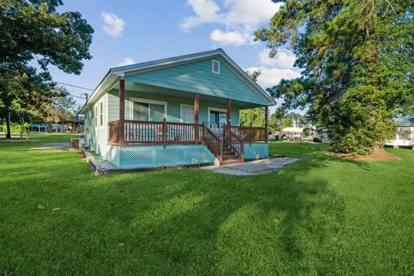 219 Lakeshore N, Onalaska, TX 77360