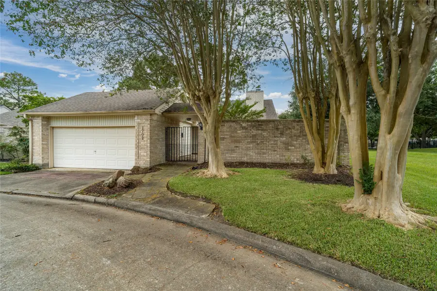 1702 Plumbwood Way, Houston, TX 77058 - Image #2