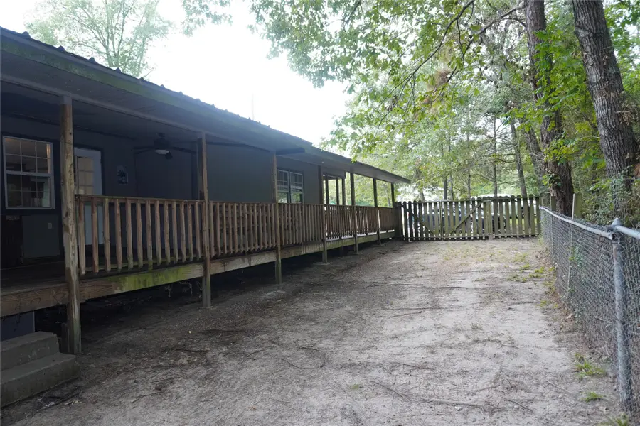 280 Linn St, Onalaska, TX 77360 - Image #3