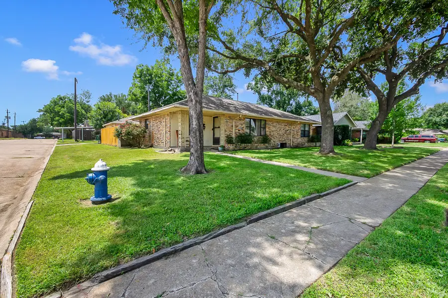 4923 Saxon Drive, Houston, TX 77092 - #2