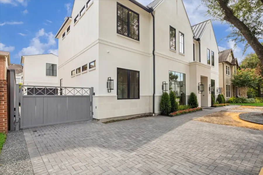 4145 Byron Street, West University Place, TX 77005 - Image #2