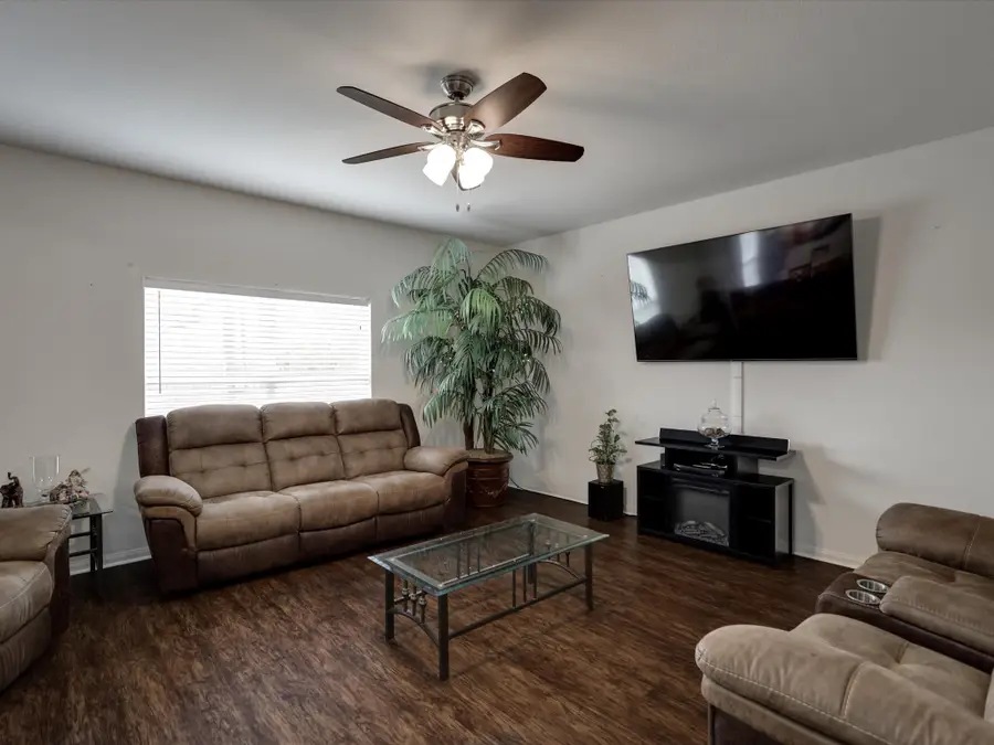 952 Lake View Circle W, Brookshire, TX 77423 - #3