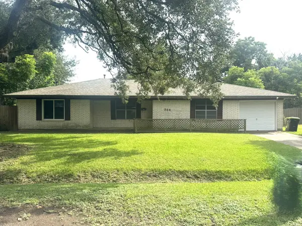 706 University Avenue, Wharton, TX 77488
