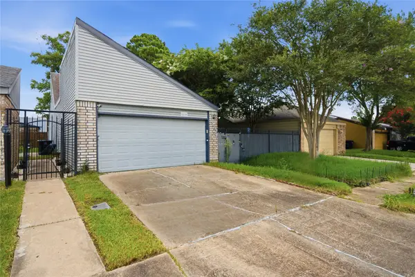 11534 Bellerive Drive, Houston, TX 77072