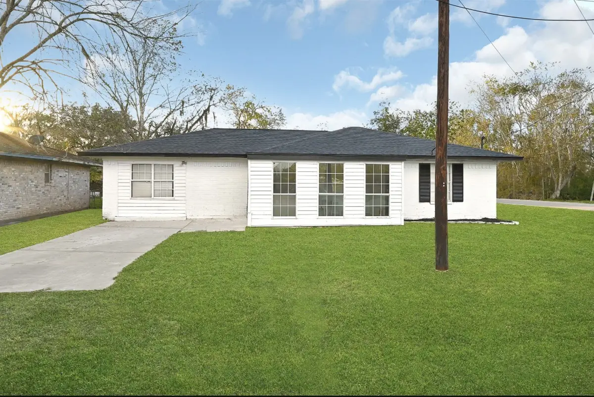 20310 County Road 510f, Brazoria, TX 77422 - Image #1