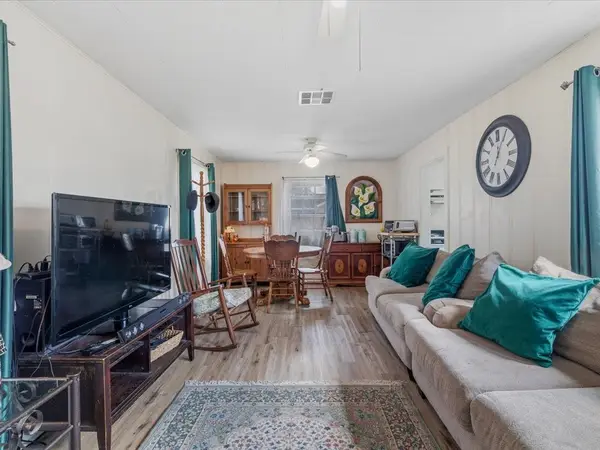 518 Sunny Lane, Wharton, TX 77488