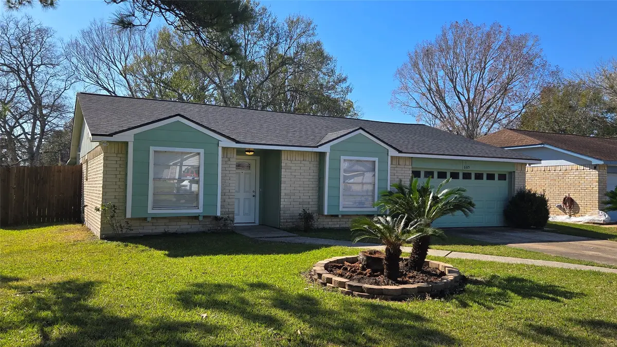 6125 Brookdale Drive, League City, TX 77573 - Image #1
