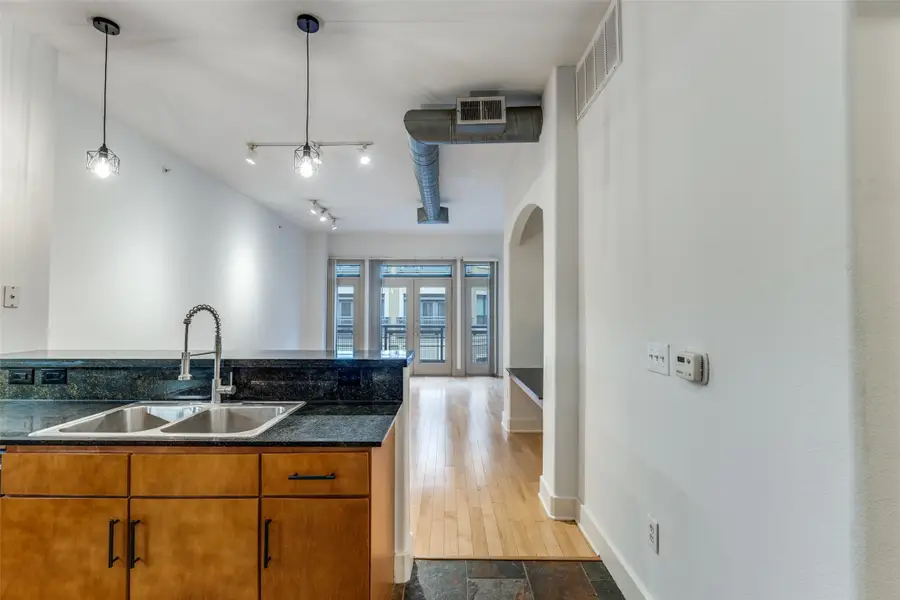 1901 Post Oak Boulevard #2220, Houston, TX 77056 - Image #2