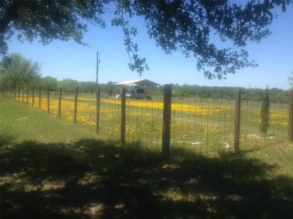 TBD-B Garrett Road, Yoakum, TX 77995
