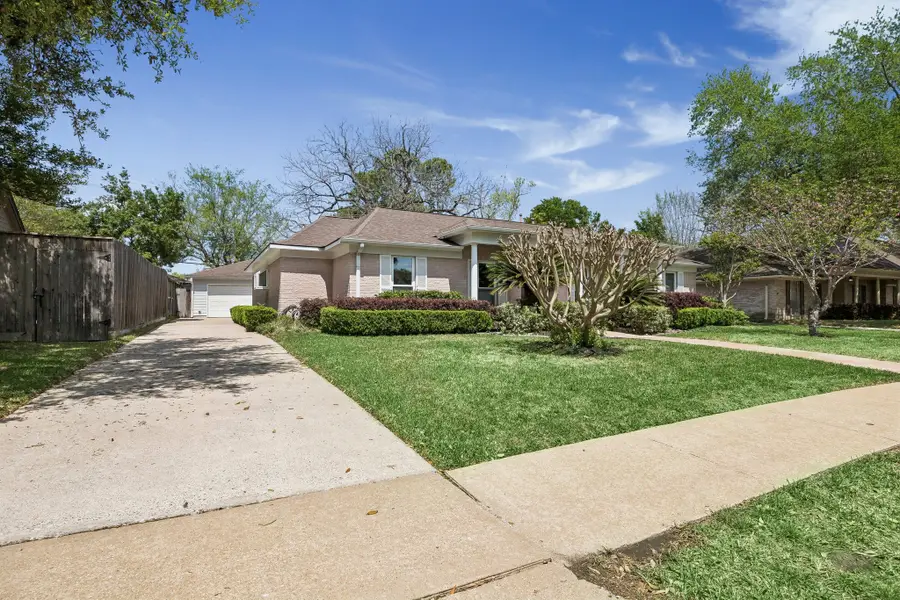 7726 Meadowvale Drive, Houston, TX 77063 - #3