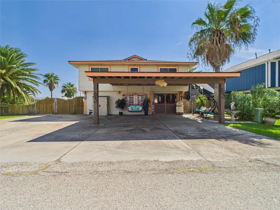 1067 Redfish Street, Bayou Vista, TX 77563 - Image #2