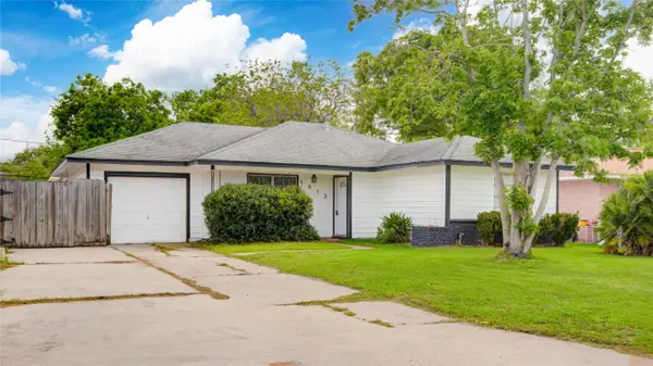 1412 W 10th Street, Freeport, TX 77541