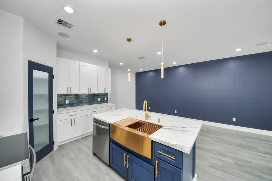 221 Armstrong Street, Houston, TX 77029 - #2