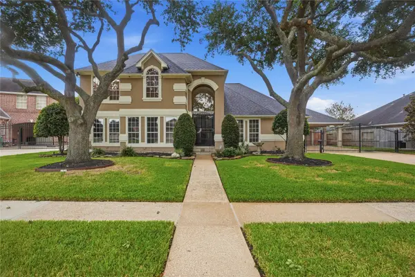 4815 Bayfair Street, Pasadena, TX 77505