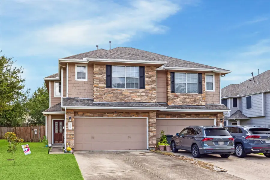 225 Drake Run Lane, Dickinson, TX 77539 - Image #2