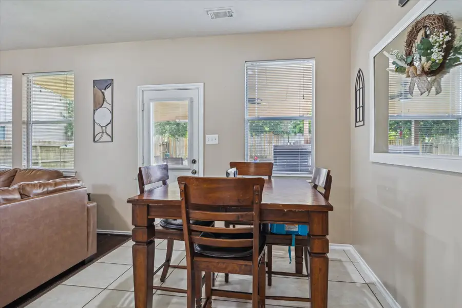 225 Drake Run Lane, Dickinson, TX 77539 - Image #3