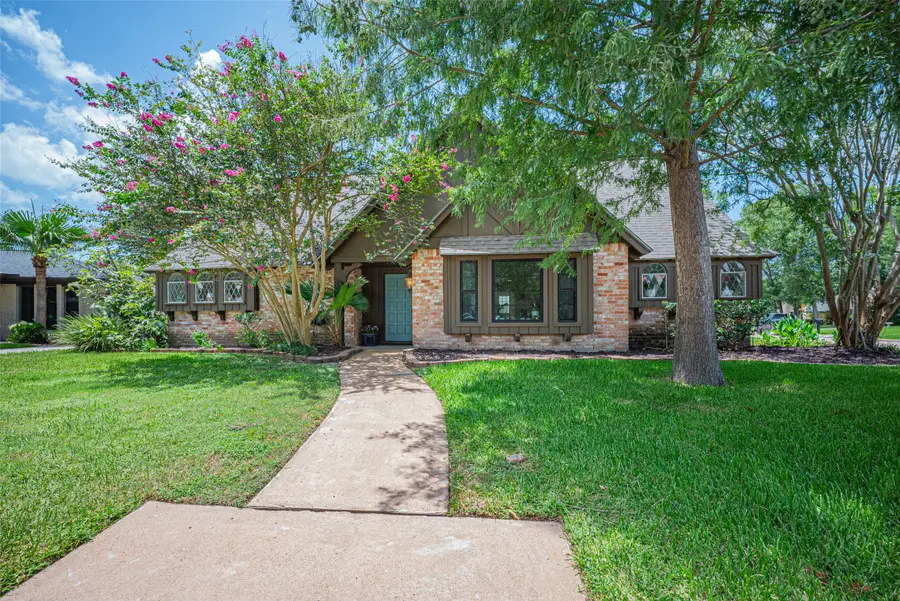 4114 Willow Hill Drive, Seabrook, TX 77586 - #2