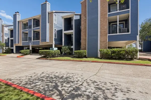 18515 Egret Bay Boulevard #906, Webster, TX 77058