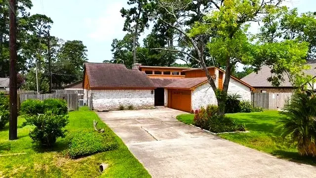 7307 Ironwood Lane N, Baytown, TX 77521 - #1