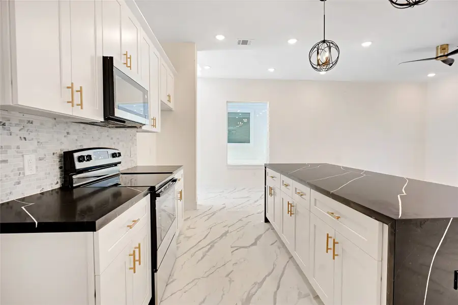 5908 St Augustine Street #C, Houston, TX 77021 - Image #3