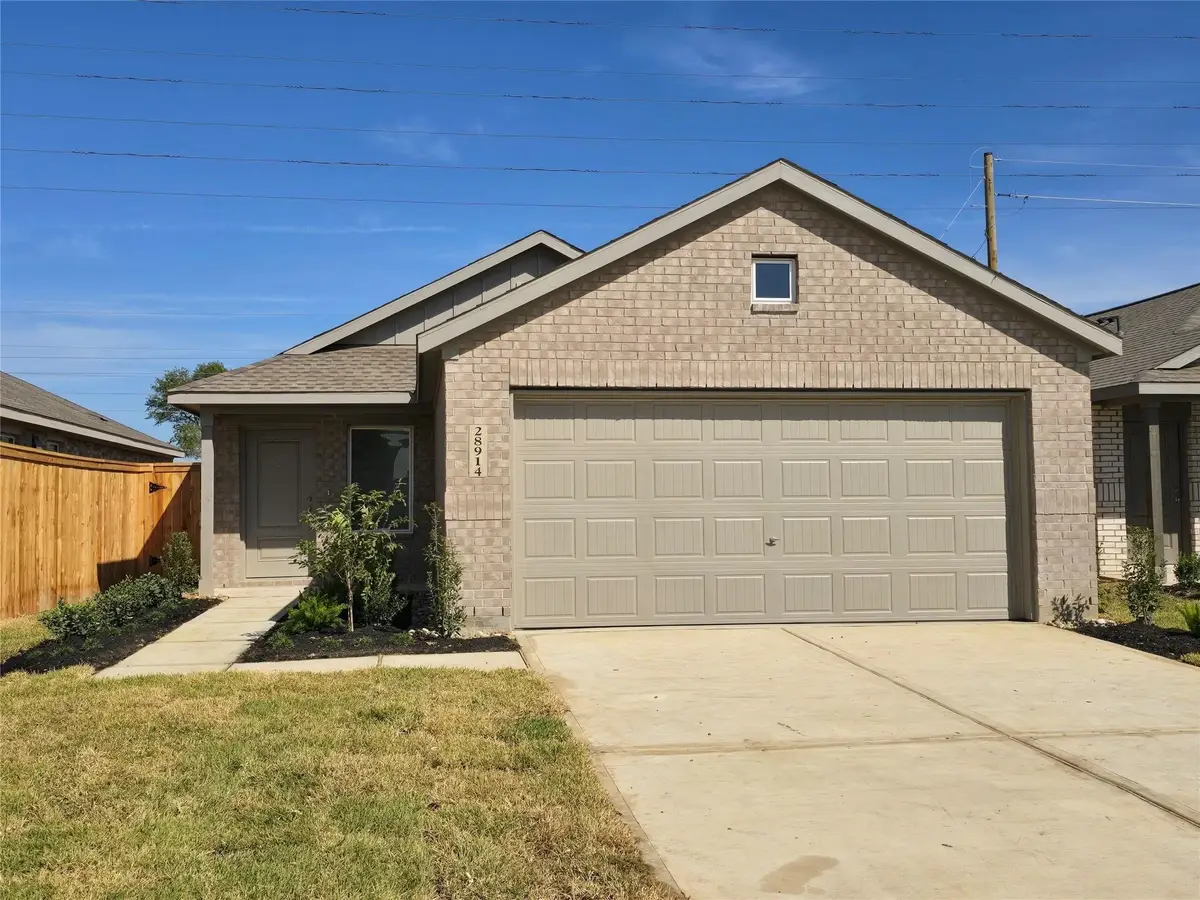 1003 Valiant Drive, Bay City, TX 77414 - Image #1
