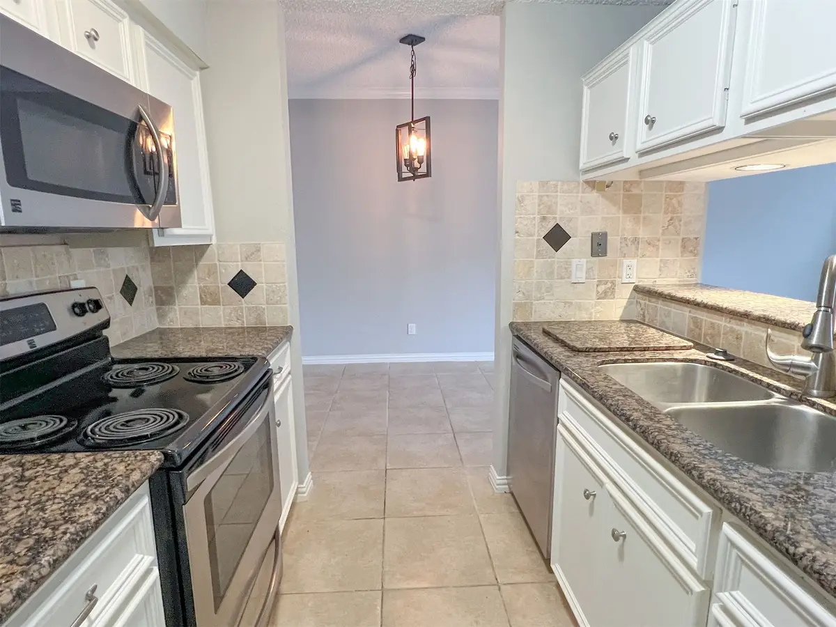 2125 Augusta Drive #21, Houston, TX 77057 - #1