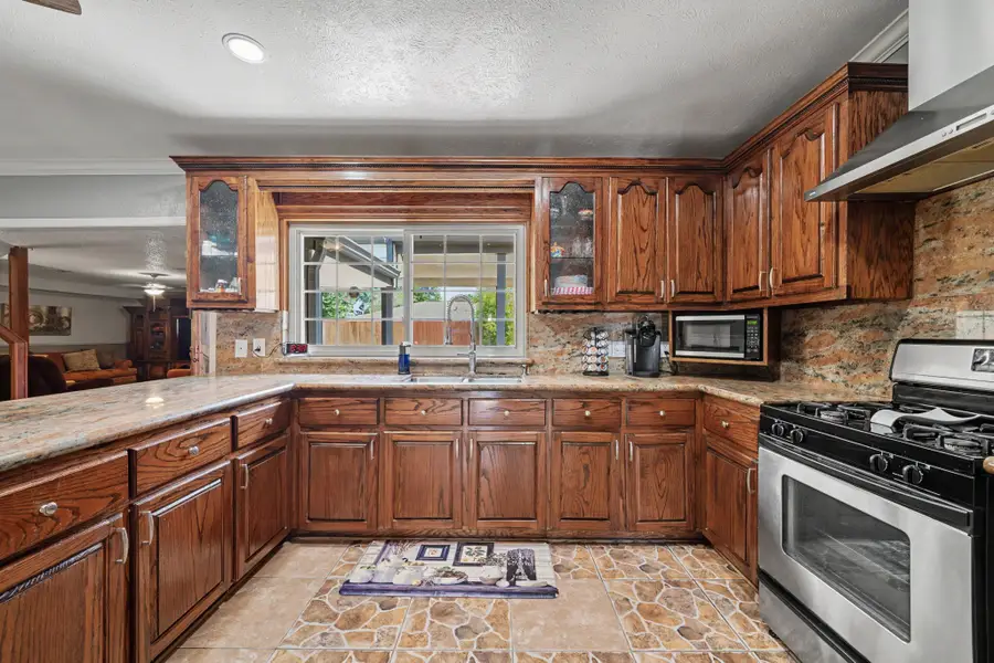 922 Peach Spring Drive, Houston, TX 77088 - #3