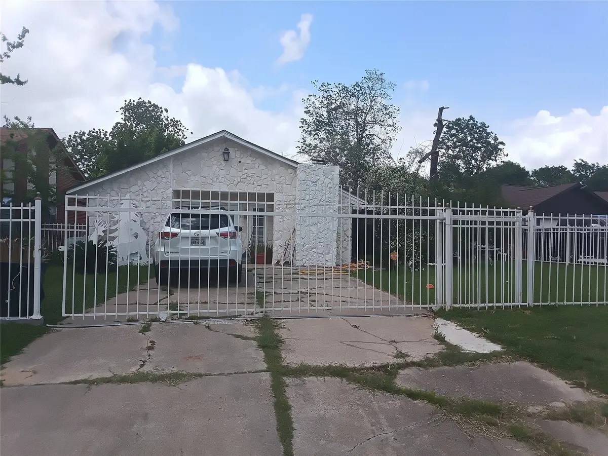 17211 Woodburn Drive Drive, Houston, TX 77049 - #1