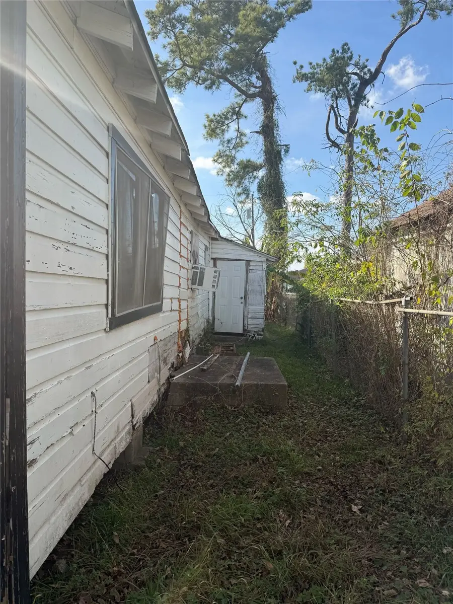 4622 Russell Street, Houston, TX 77026 - Image #3