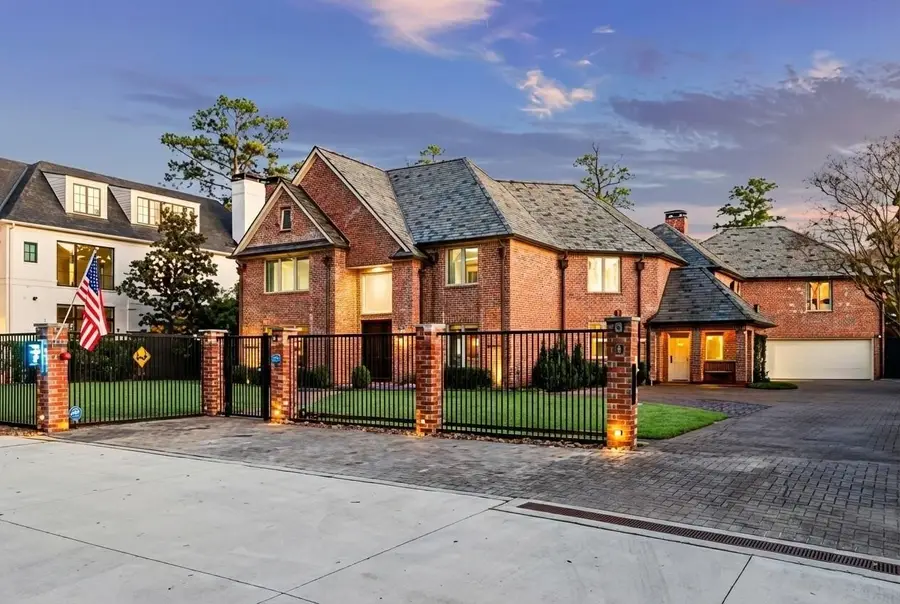 37 E Broad Oaks, Houston, TX 77056 - #3