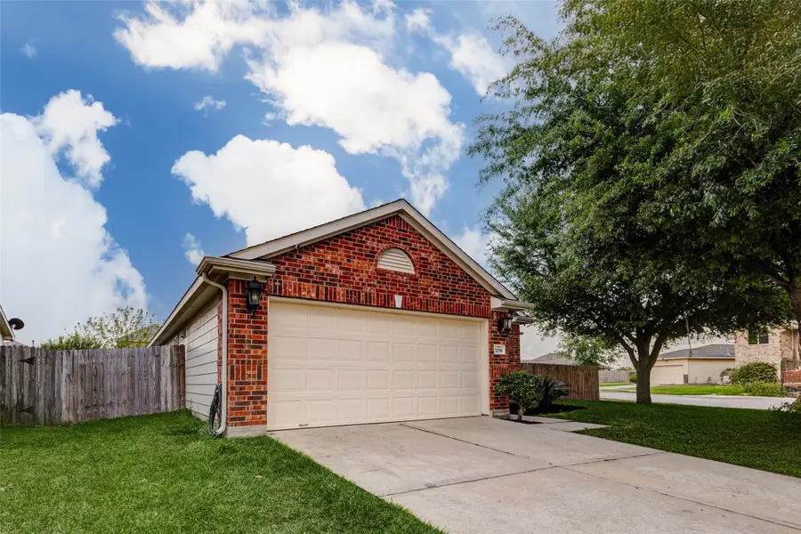 7039 Primrose Road, Baytown, TX 77521 - #2