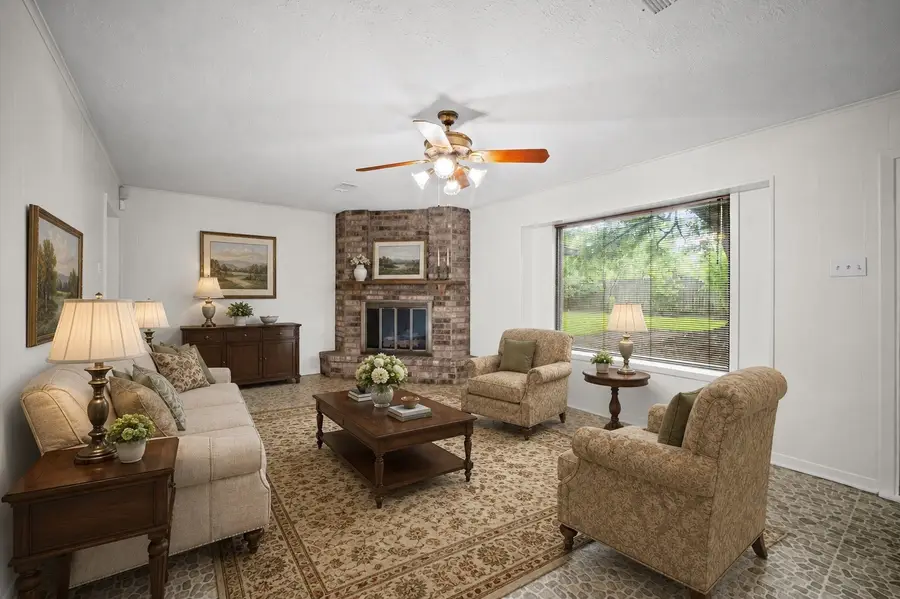 5619 Sheraton Oaks Drive, Houston, TX 77091 - #2