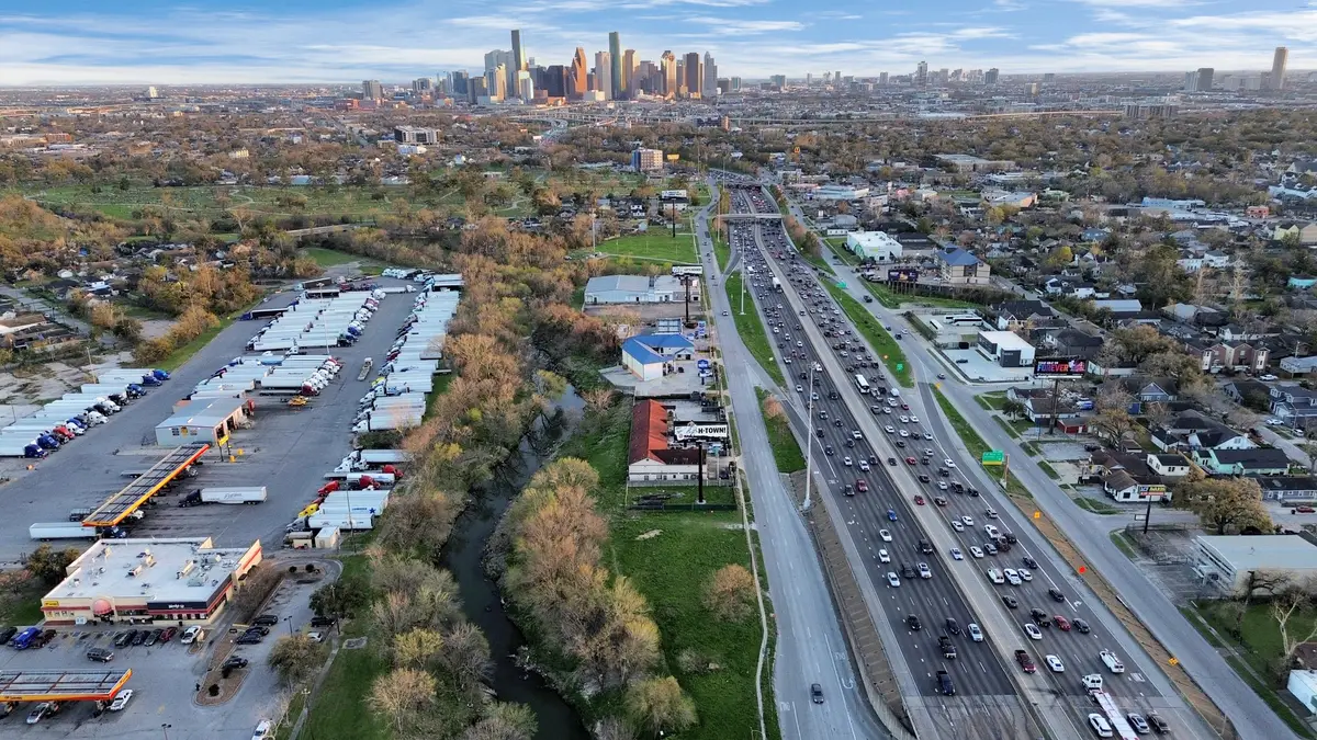 2636 North Freeway, Houston, TX 77009 - #1