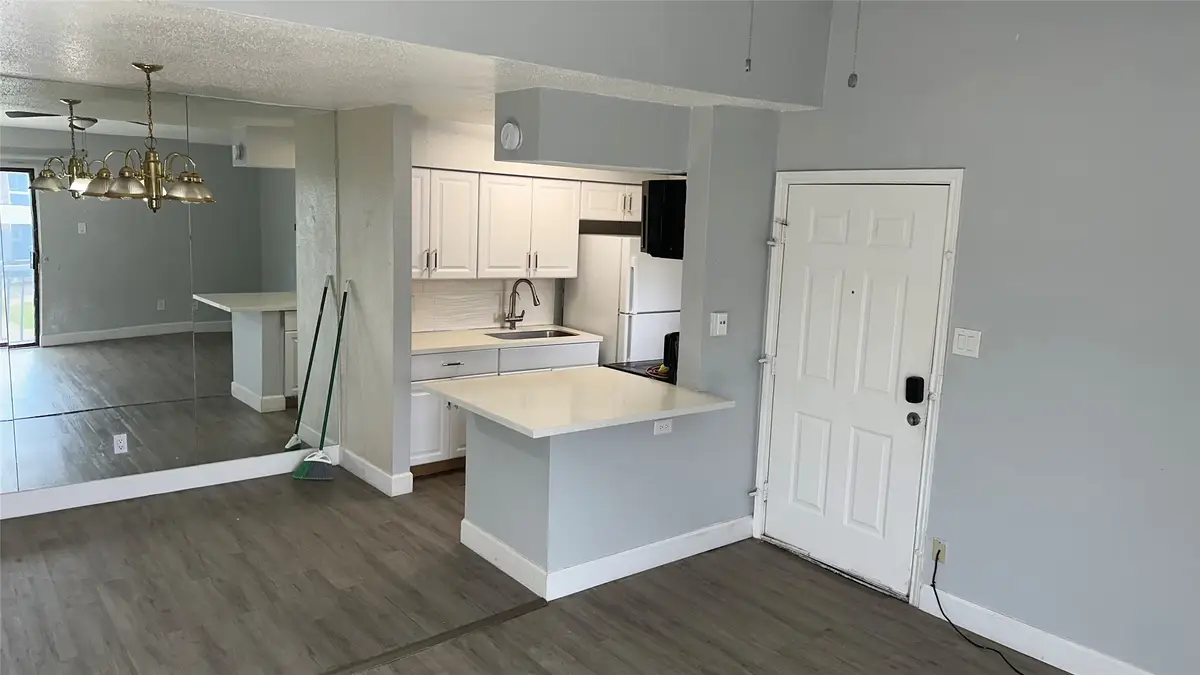 9550 Deering Drive #208, Houston, TX 77036 - Image #1