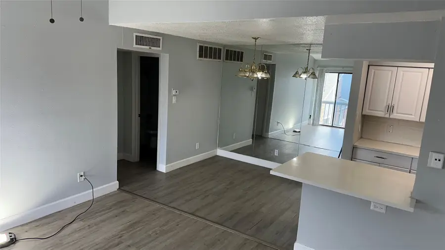 9550 Deering Drive #208, Houston, TX 77036 - Image #2