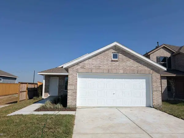 1539 Gentle Wind Court, Angleton, TX 77515