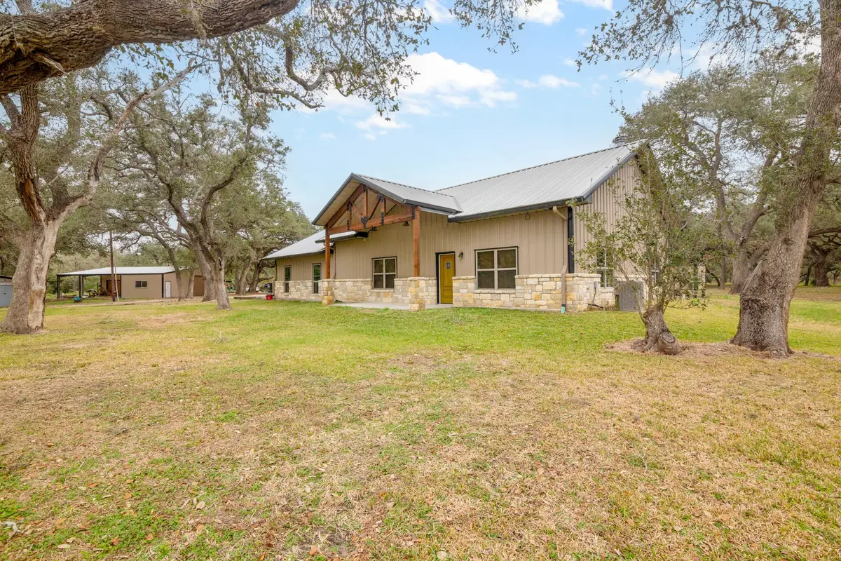 3793 Fm 446, Victoria, TX 77905 - #1