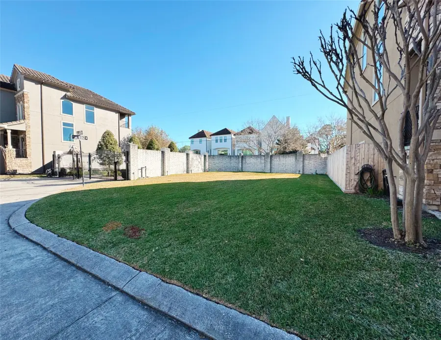 5515 Felice Drive, Houston, TX 77081 - Image #2
