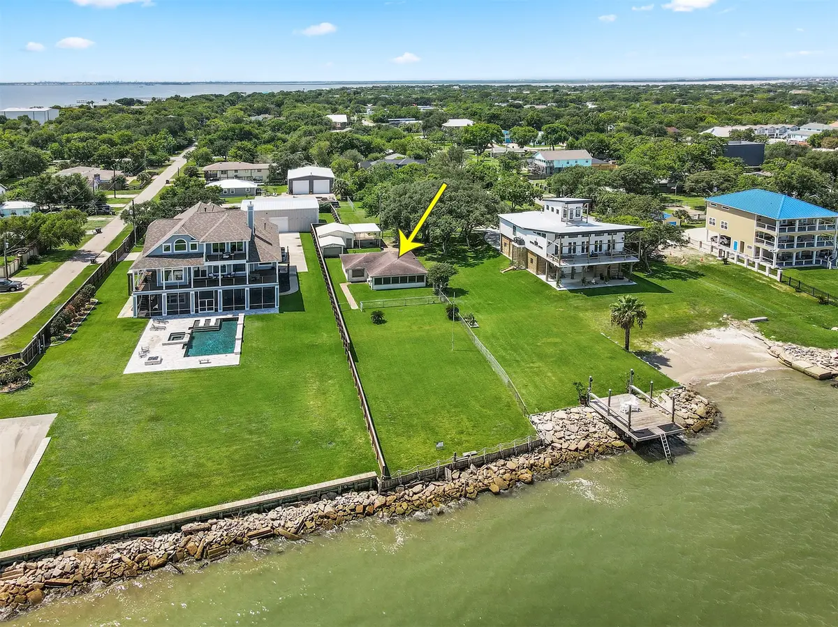 309 Ave A, San Leon, TX 77539 - Image #1