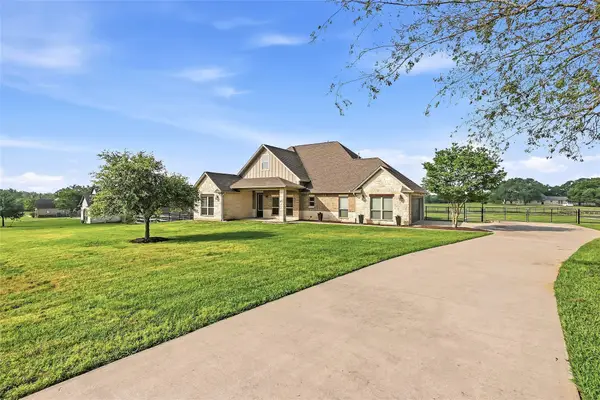 7588 Los Lobos Drive, Bryan, TX 77808