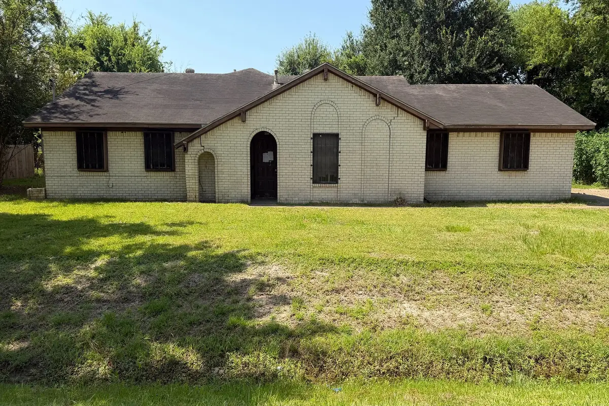 550 E Melville Drive, Crosby, TX 77532 - #1