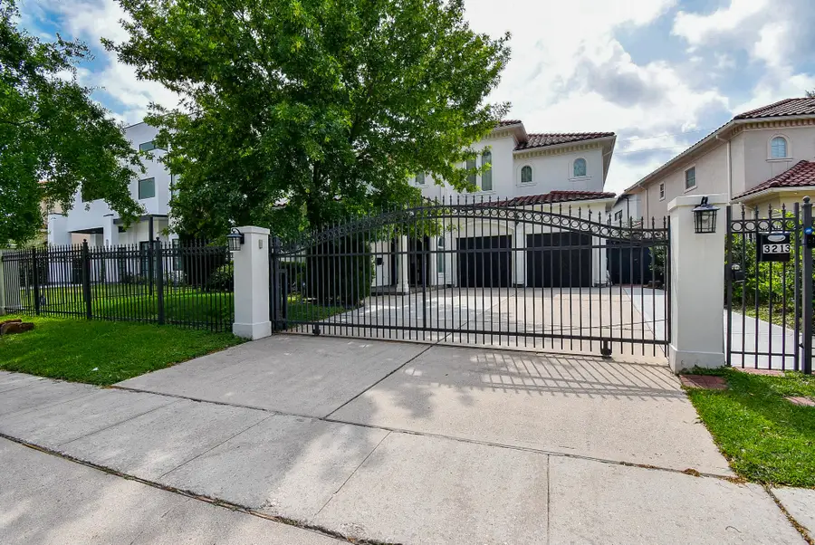 3213 Mcculloch Circle, Houston, TX 77056 - #2