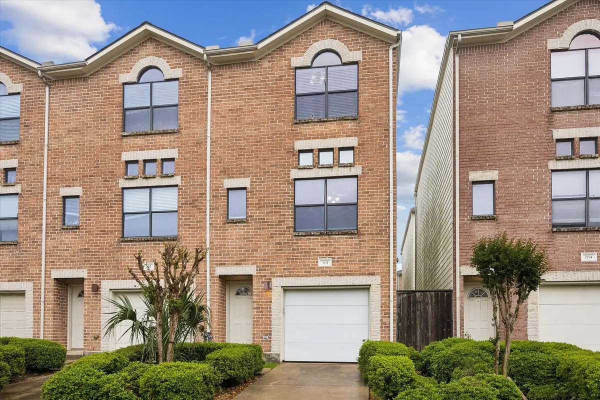 3501 Link Valley Drive #301, Houston, TX 77025 - #1