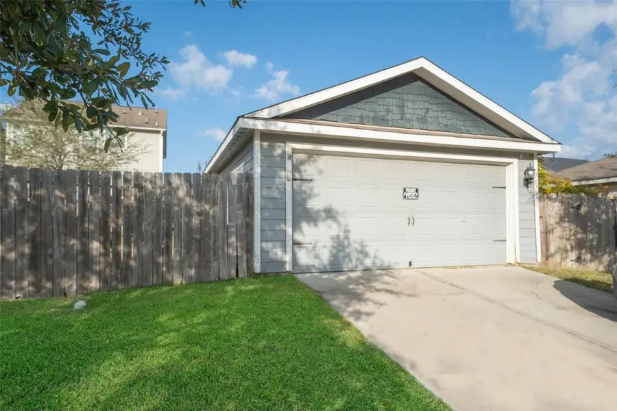 10780 S Lake Mist Lane, Willis, TX 77318 - Image #3