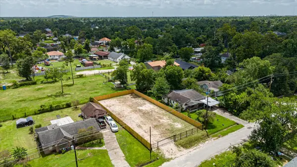 8706 Lawnridge, Houston, TX 77016