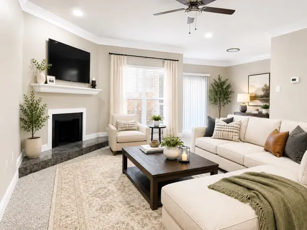 9707 Richmond Ave Apt 77, Houston, TX 77042