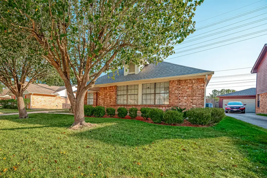 2810 Pineleaf Drive, Sugar Land, TX 77479 - Image #3