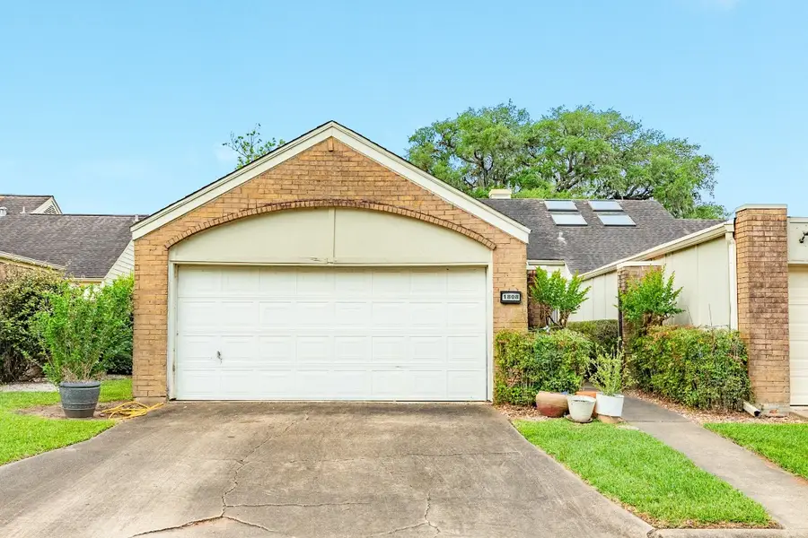 1808 Veranda Drive, West Columbia, TX 77486 - #2